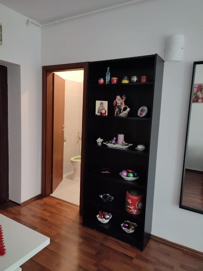 1 Room Apartment In Titan Bucureşti Eksteriør bilde